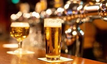 bruine kroeg is officieel immaterieel erfgoed