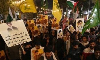 Doden bij pro-Iraanse betoging bij consulaat VS in Karachi