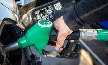 Benzineprijs stijgt tot boven de 2,50 euro per liter