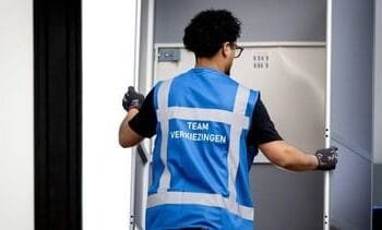 Eerste stembureaus openen om middernacht