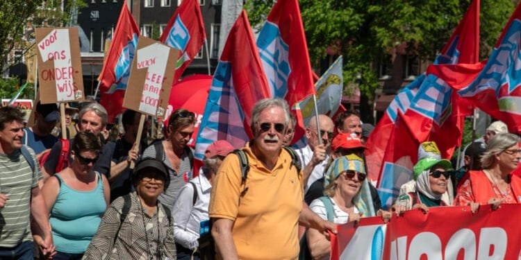 Strikes loom after unions cancel talks as pensions row deepens