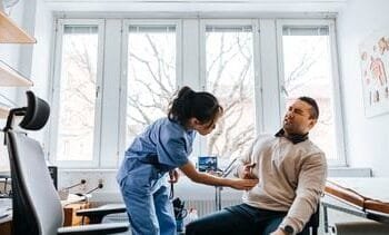 Stress als kind? Je darmen kunnen daar later nog last van hebben