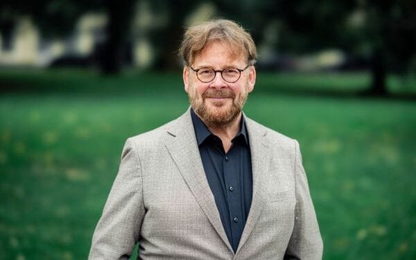 ‘Mijn buurman haat honden en dreigt met gifworst’