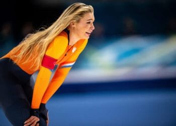 Jutta Leerdam’s skating suit fetches €195,000 in online frenzy