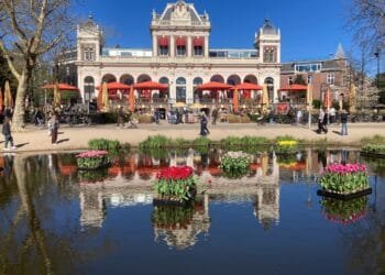 A warm week ahead with showers and plenty of sunshine