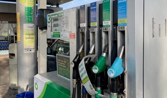 Ministers plan to boost travel expenses, not cut petrol prices