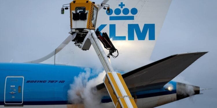 KLM schrapt 160 vluchten op Schiphol om gestegen kerosineprijs