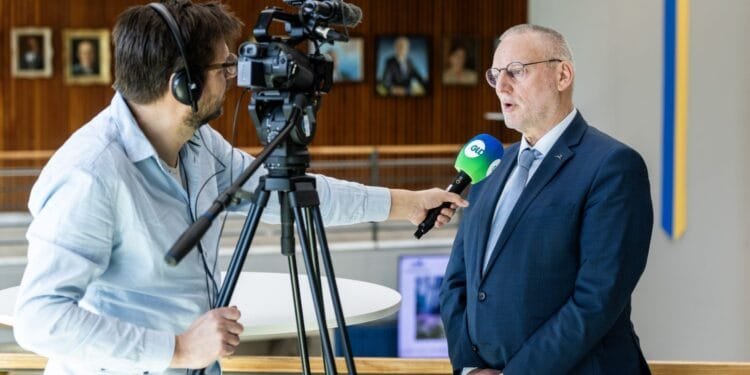 Epe to fine refugee agency up to €11.4 million over asylum hotel