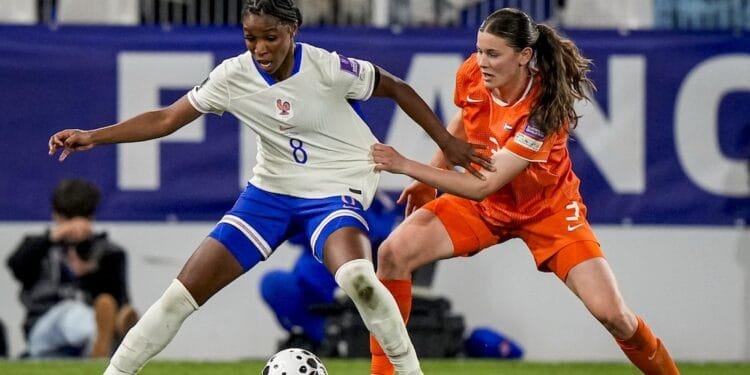 Dutch women edge closer to World Cup after 1-1 draw in France