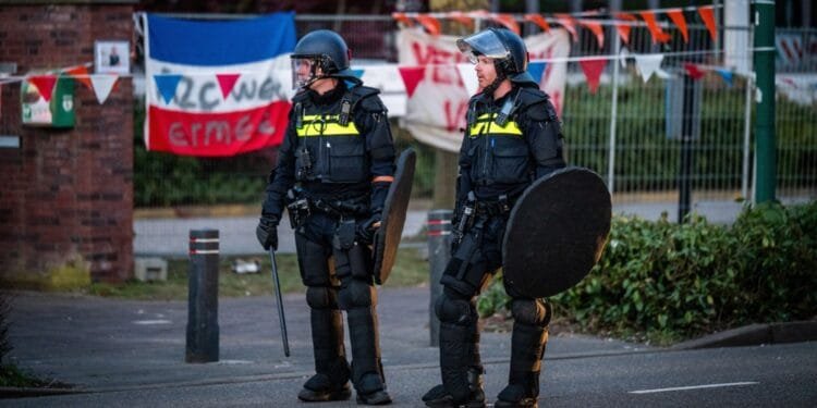 Loosdrecht asylum shelter plans postponed ahead of King’s Day