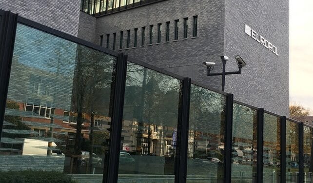 Teenagers being recruited by gangs for cross-border ”hit jobs”