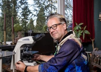 Forensisch patholoog Frank van de Goot (60): ‘Gooi mij in een kuil met menselijke resten en ik ben gelukkig’