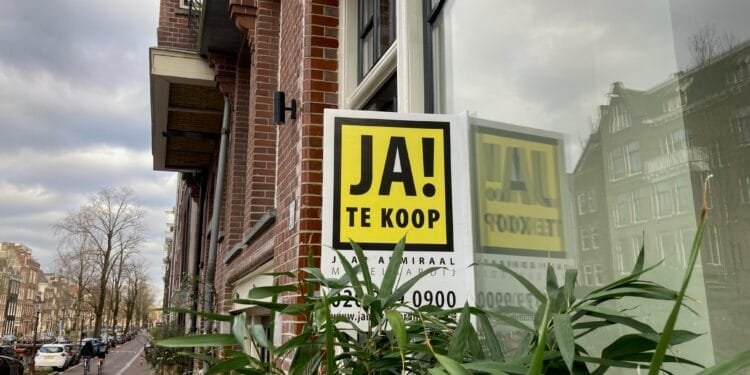 Spending power gap between home owners and tenants widens