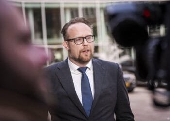Minister Heerma noemt aanval op D66-partijkantoor ‘laffe daad’