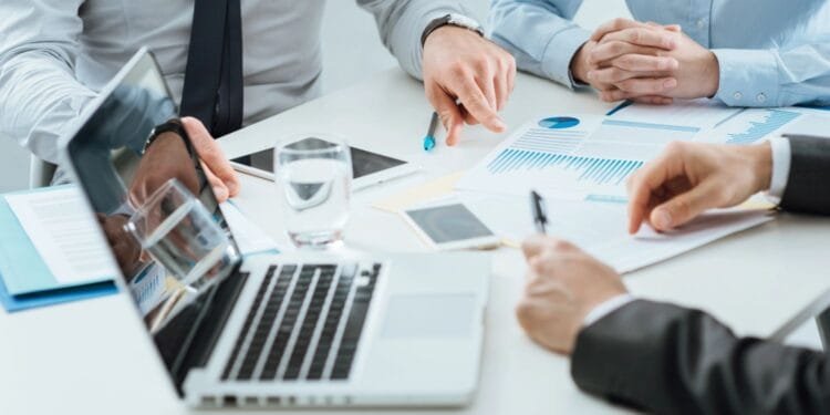 Dutch business confidence plummets to lowest level since 2022