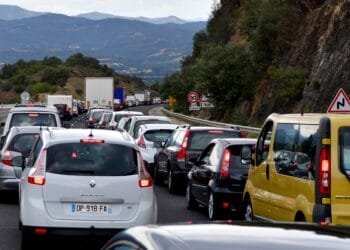 Vakantiedrukte op Europese wegen zorgt jaarlijks voor meer autoschade: dit wil je weten voordat je schade rijdt
