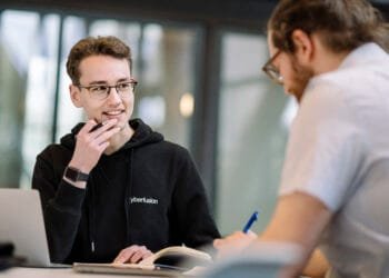 William David, jong en ondernemend als hosting provider sinds zijn 14e: ‘Mijn werknemers mogen meer verdienen dan ik’