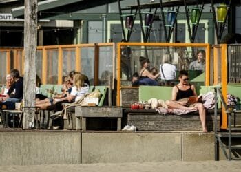 Van herfstachtig nat naar zomers weer: eind deze week temperaturen van 26 graden of meer
