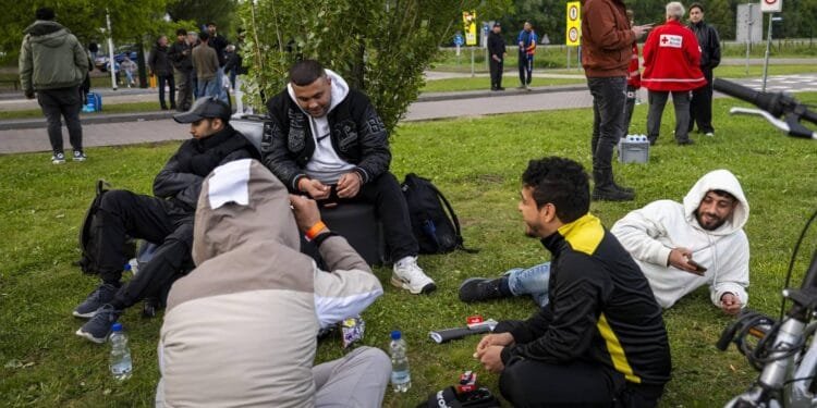 Op dit moment geen plek voor 30 asielzoekers in Ter Apel