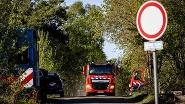 Brandweer nog volop bezig met nablussen bij ’t Harde
