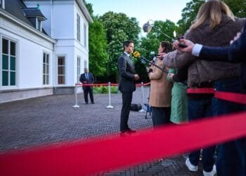 Jetten sends in expert team to councils hit by anti-asylum riots