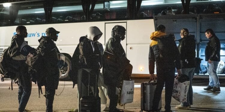 Refugees sleep outside as accommodation crisis worsens