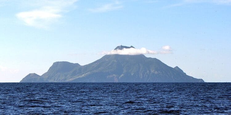 Authorities call off search for missing Dutch hiker on Saba