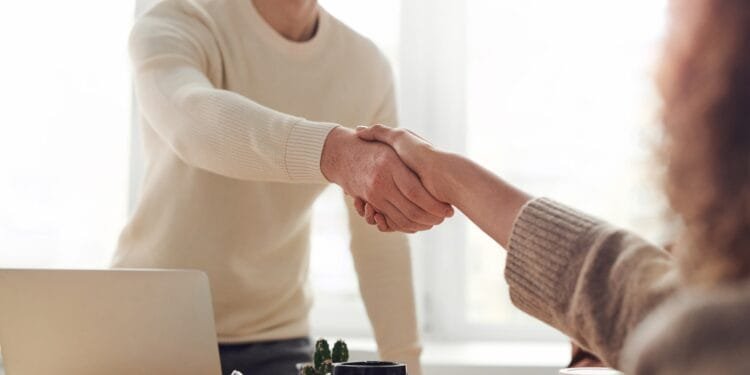 4 op de 10 werknemers weten niet wat hun collega’s verdienen: ‘Salaris nog altijd nauwelijks bespreekbaar’