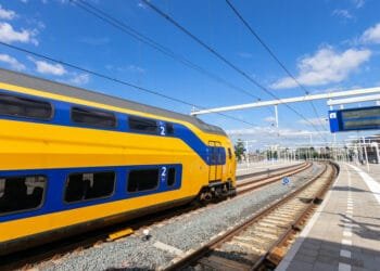 No trains between Amsterdam and Utrecht after lightning strike