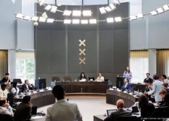 Meerderheid raad Amsterdam stemt voor coalitieakkoord PRO en D66