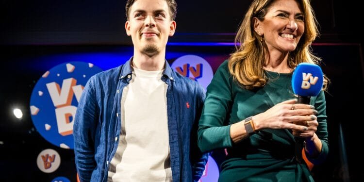Jongste wethouder van Nederland (23): ‘Helft sociale huur gaat naar Waalwijkers, geen voorrang voor statushouders’