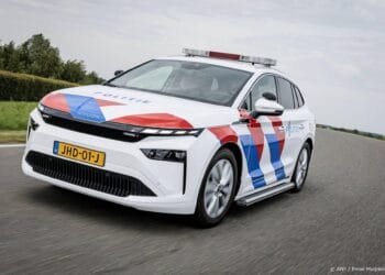 Arrestaties en ME in actie bij rellen in Wijk bij Duurstede