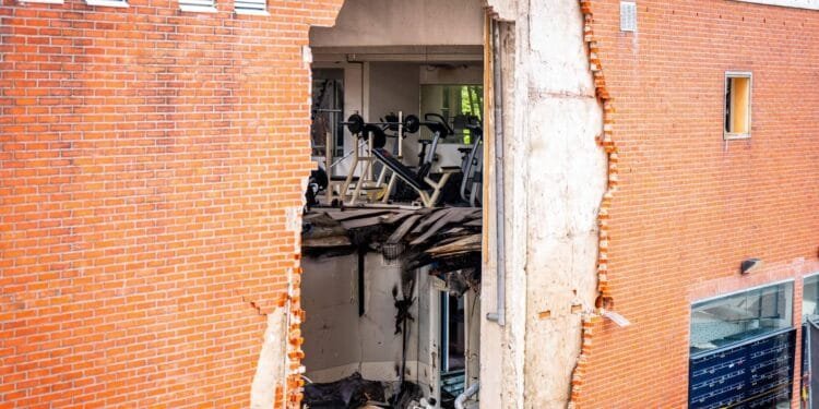 Eigenaar sportschool Amsterdam kan explosie nauwelijks bevatten