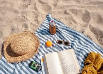 Reisexpert ziet opvallende trend: zo besparen vakantiegangers honderden euro’s