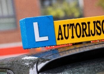 Rijbewijs wordt luxe voor jongeren: kosten stijgen naar ruim 3300 euro