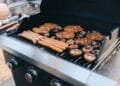 Bart (43) in Burenruzies: ‘De buren organiseerden een buurtbarbecue, maar wij waren als veganisten niet welkom’
