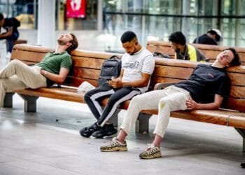 Strike over but heat keeps train services cut until Friday