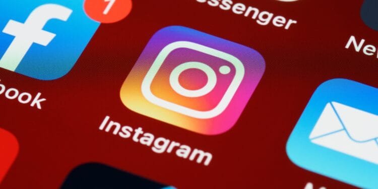Studie: Instagram verandert het zelfbeeld zo erg dat je brein je eigen gezicht minder goed herkent