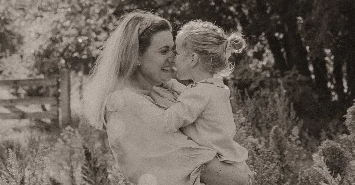 Bo Bouwman (33) vocht al twee keer tegen kanker, nu is ze ongeneeslijk ziek: ‘Ik hoop op nog zoveel mogelijk tijd met mijn dochter’