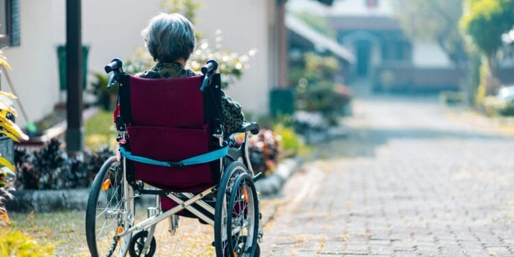 Onderzoek onder 87.000 volwassenen: meer dagelijkse blootstelling aan zonlicht hangt samen met minder kans op dementie