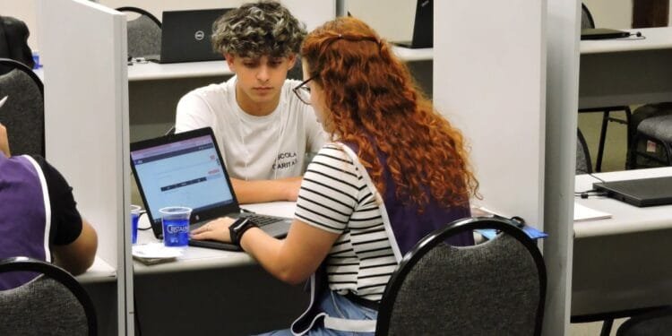 Student interns to get legal right to pay, but no minimum wage