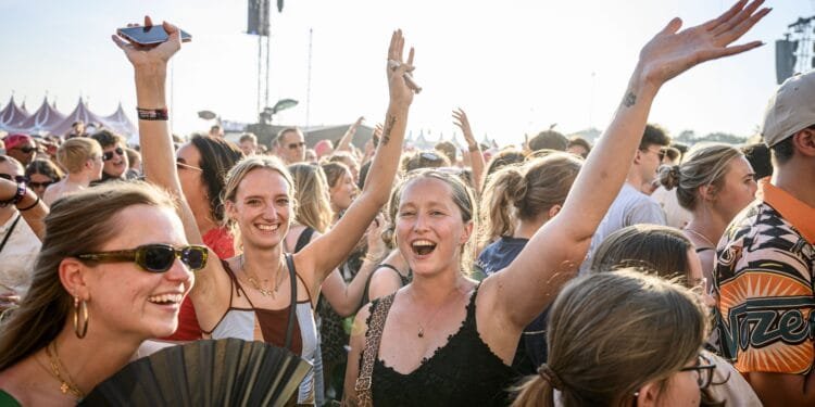 Festival op de planning? Deze spullen wil je echt niet vergeten (want onmisbaar)