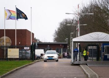 Van den Brink steps up pressure on councils to house refugees