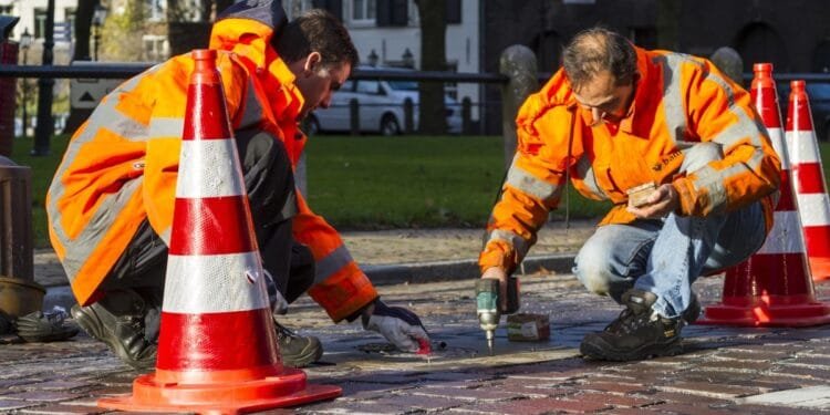 Wages rose faster than business profits in 2025: CBS