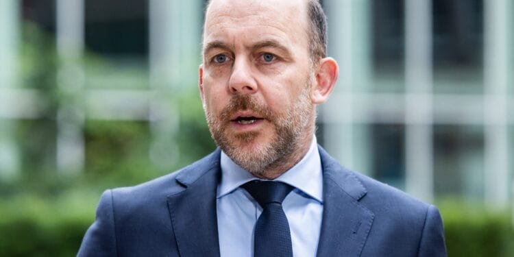 Verblijfsvergunning mag worden ingetrokken als asielaanvraag is gebaseerd op verzonnen verhaal