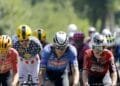 Van der Poel boekt na vlucht derde etappezege in Tour de France