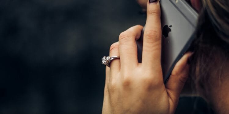 Zie je op tegen bellen? Met deze 6 praktische tips verminder je belangst stap voor stap