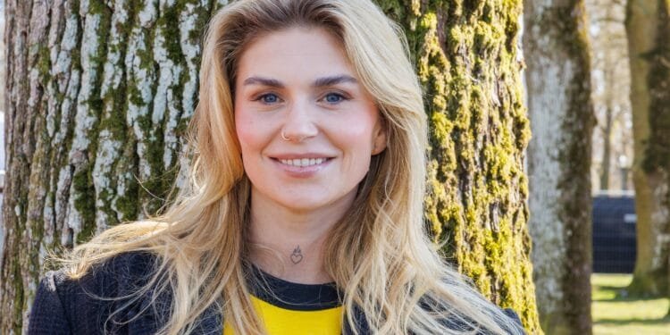 Roxeanne Hazes blikt terug op ‘nachtmerrie’ tijdens trouwdag: ‘Het was zo knullig’