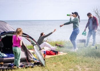 Martin (49): ‘Iedereen slaapt bij ons in één tent, ook de pubers’