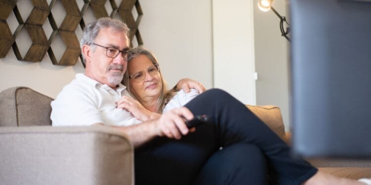 Veel tv kijken op middelbare leeftijd kan later slecht uitpakken voor je brein, blijkt uit onderzoek